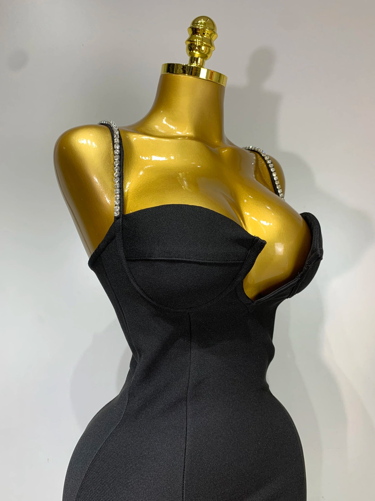 Women Celebrity Sexy V Neck Beading Black Mini Bodycon Bandage Dress Luxury 2025 Knitted Elegant Evening Club Party Dresses