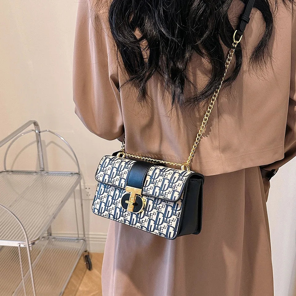 Letter Print Lock Luxury handbags Women Shoulder Bags Designer Crossbody Purses Handbag Chain Strap Clutch Bag 2025 New Small