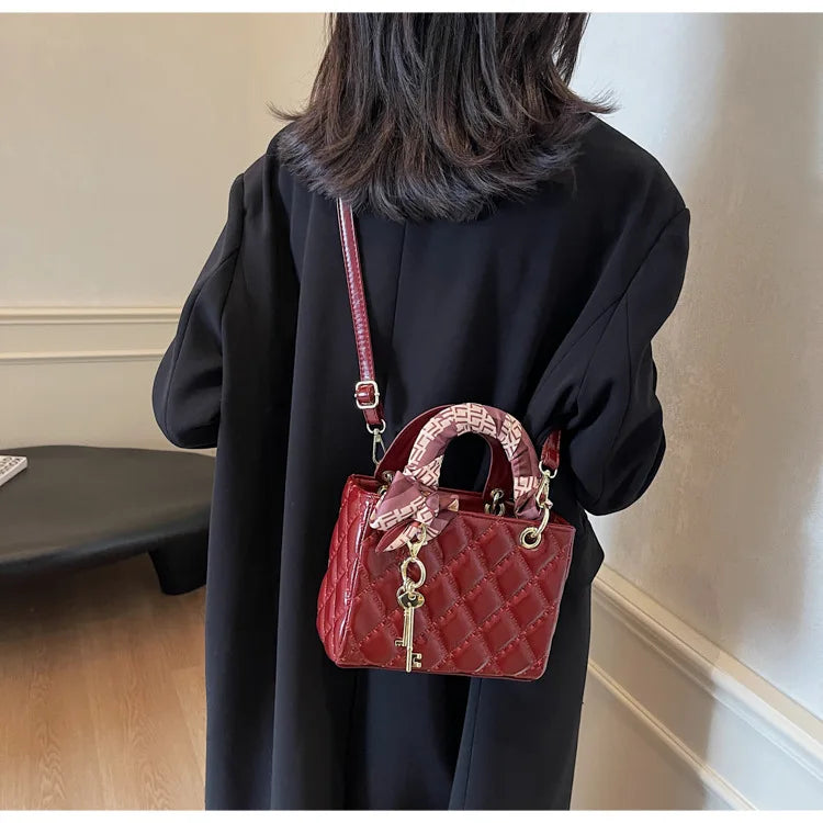 Small And Niche High-End Lurxury Handbag For Women 2024 Fashionable New Diamond Grid Handbag, Single Shoulder Crossbody Bag