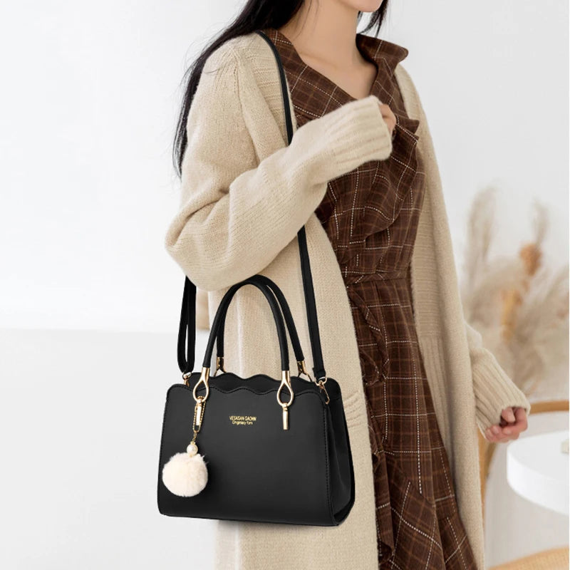 New Fashion Middle Aged Mom Shoulder Crossbody Bag Large Capacity Women's Handbag with Pendant