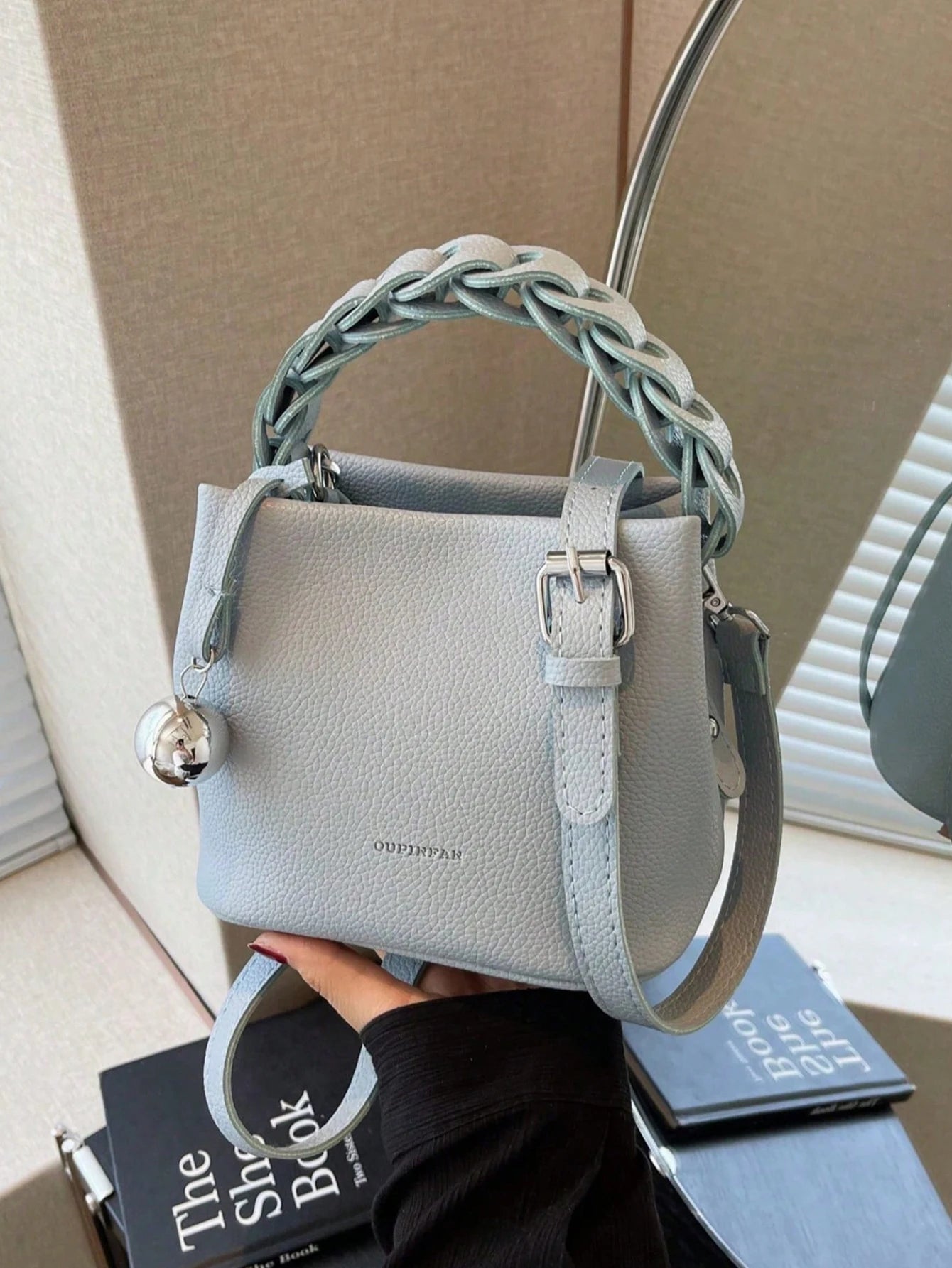 Fashion Joker pu waterproof fabric, letter pattern design, metal pendant decoration design portable square bag, preparation of p