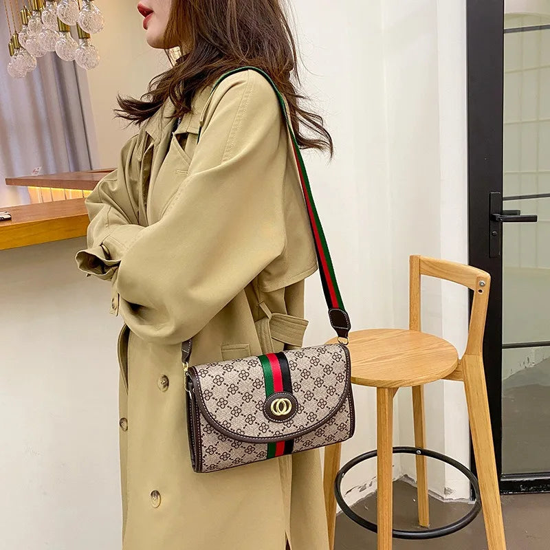 2025 summer new women's bag with high-end feel, fashionable and versatile single shoulder crossbody bag, envelope trend