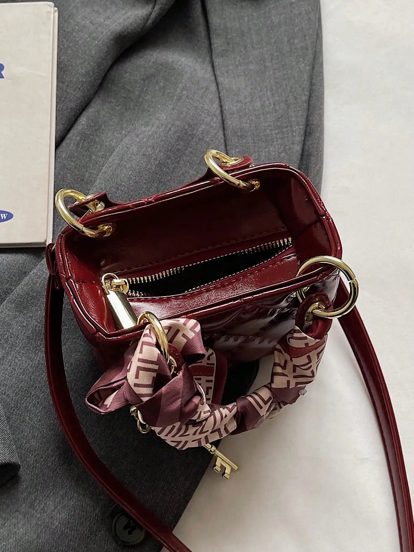 Small And Niche High-End Lurxury Handbag For Women 2024 Fashionable New Diamond Grid Handbag, Single Shoulder Crossbody Bag