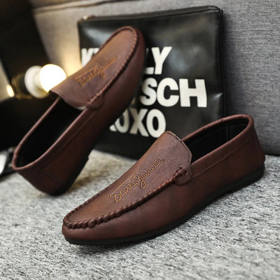 Men Casual Shoes 2024New Men's Loafers Comfortable Flat Casual Shoes Men Breathable Moccasins Slip-On Soft Leather Driving Shoes