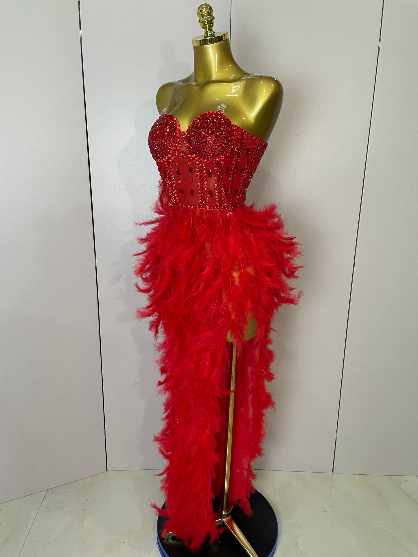 Stock 2025 Women Sexy Sparkly Rhinestone Mesh Feather Long Dress Elegant Evening Party Celebrate Birthday Performance Costume