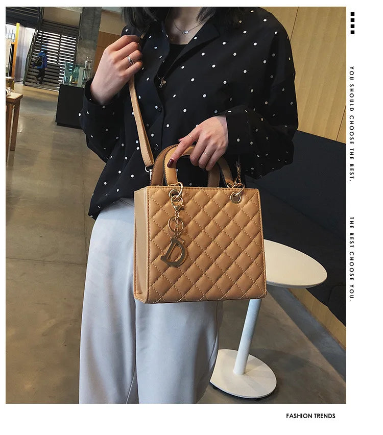 New Fashion Luxury Design Tote Bags for Women Handbags Ladies Shoulder Bags Trending Lingge Chain Crossbody Bag and Purse