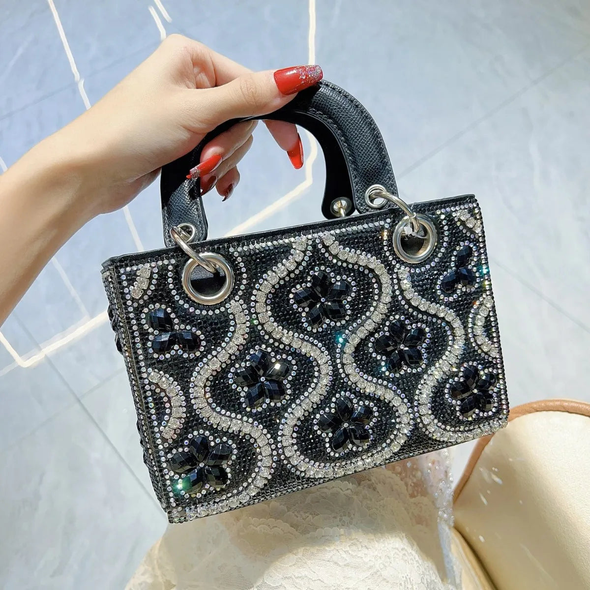 Luxury Women's Evening Bag Handmade Shiny Diamond Decoration Fashion Crossbody Shoulder Bags Women Handbags for Wedding Party