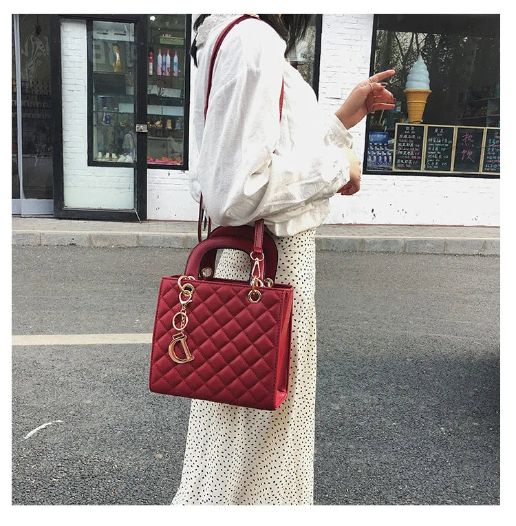 New Fashion Luxury Design Tote Bags for Women Handbags Ladies Shoulder Bags Trending Lingge Chain Crossbody Bag and Purse