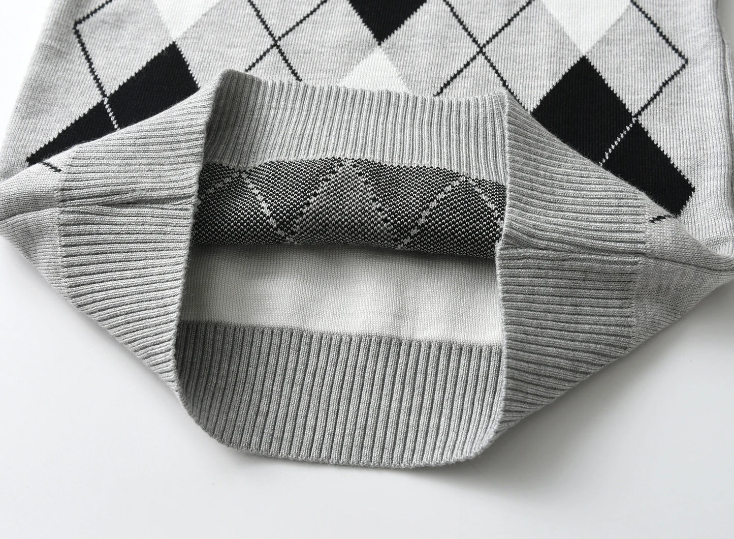 Autumn and winter boy warm sweater plaid lattice long -sleeved sweater college style baby boy knit sweater