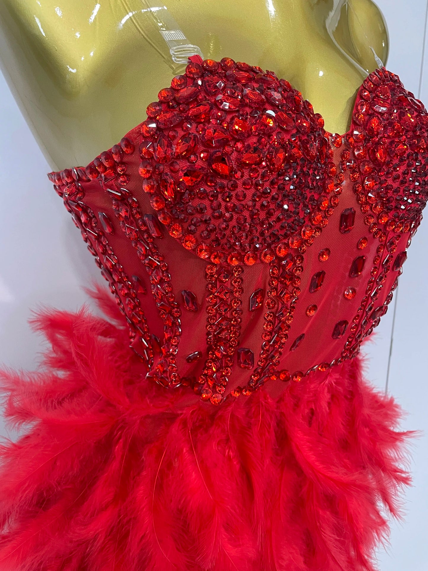 Stock 2025 Women Sexy Sparkly Rhinestone Mesh Feather Long Dress Elegant Evening Party Celebrate Birthday Performance Costume