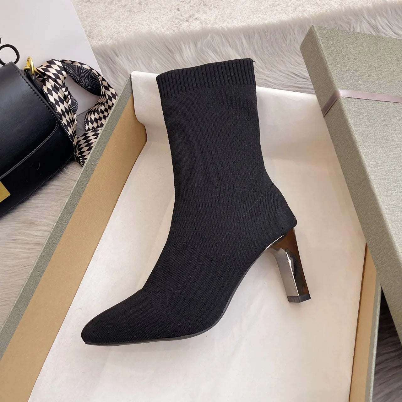 2022 New Winter Women's Shoes Knitted Mid-calf Socks Boots Pointed Toe Stiletto Elastic Designer Women's Boots 35-40
