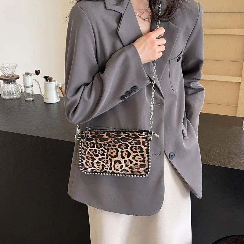 Solid color Design Crossbody Bags For Women Fashion Chain Mobile Phone Purses Fashion Shoulder Messenger Bag Sac A Main Female