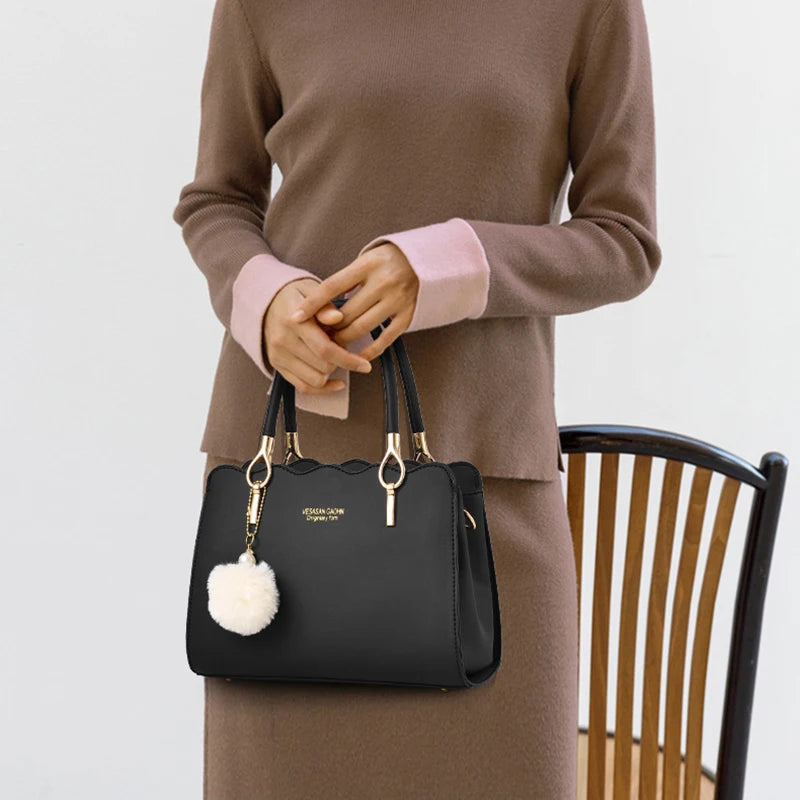 New Fashion Middle Aged Mom Shoulder Crossbody Bag Large Capacity Women's Handbag with Pendant