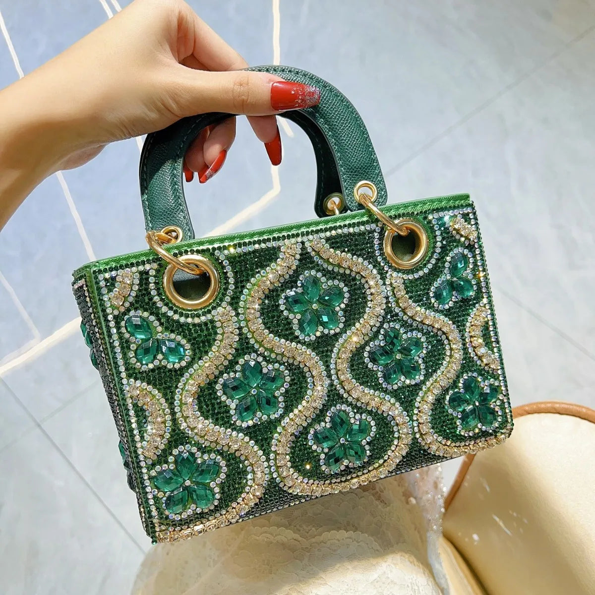 Luxury Women's Evening Bag Handmade Shiny Diamond Decoration Fashion Crossbody Shoulder Bags Women Handbags for Wedding Party