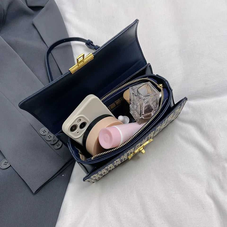 Letter Print Lock Luxury handbags Women Shoulder Bags Designer Crossbody Purses Handbag Chain Strap Clutch Bag 2025 New Small