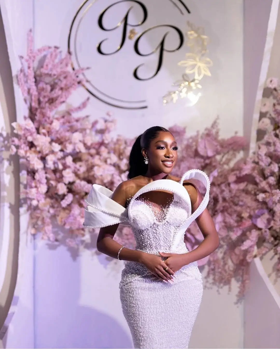 Customized Pearls Wedding Dresses Sequins Mermaid Bridal Gowns Beading Customized Slim Princess Sweep Train Bride Dress Vestidos