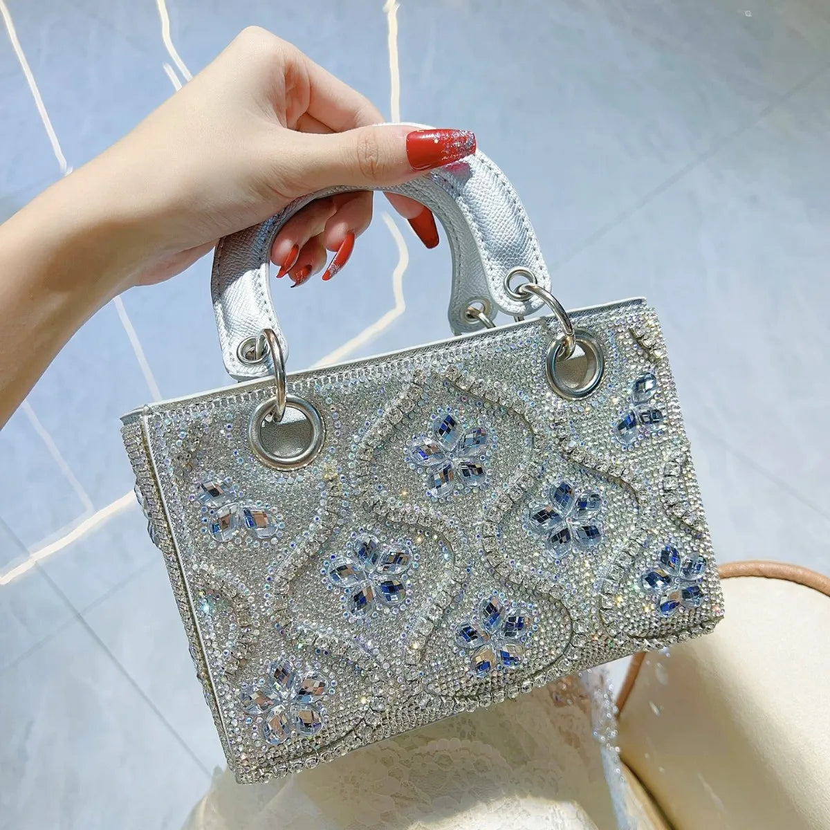 Luxury Women's Evening Bag Handmade Shiny Diamond Decoration Fashion Crossbody Shoulder Bags Women Handbags for Wedding Party