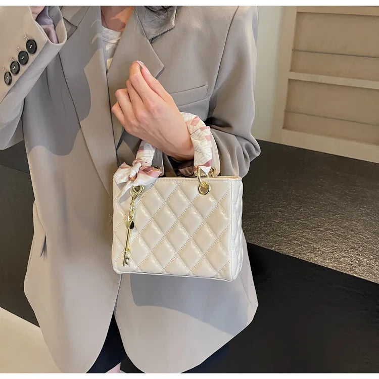 Small And Niche High-End Lurxury Handbag For Women 2024 Fashionable New Diamond Grid Handbag, Single Shoulder Crossbody Bag
