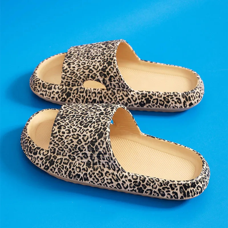 Fashion Leopard Home Slippers Women Soft Sole Non Slip Indoor Bathroom Slippers for Adults Summer Thick Platform Slides Female